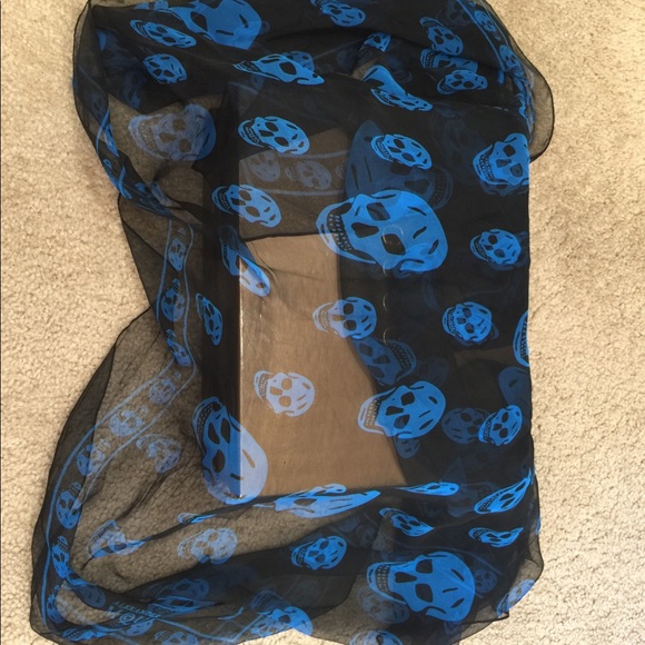 Silk scarf Alexander Mcqueen - Picture 2 of 6